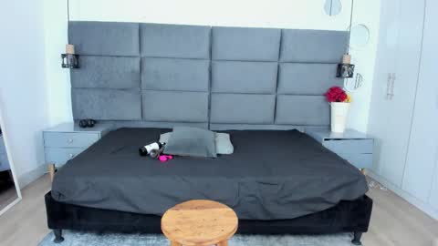 Hanna Castro online show from November 23, 2:15 pm