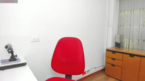 Sara online show from October 20, 6:13 pm