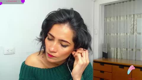 Sara online show from November 10, 3:04 pm