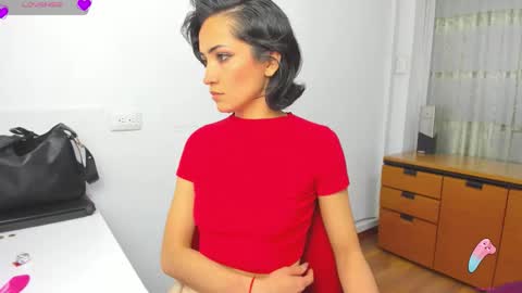 Sara online show from October 3, 1:08 pm