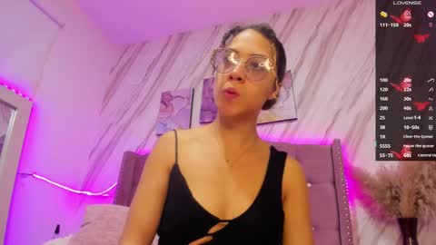 HANNA online show from December 18, 11:45 am