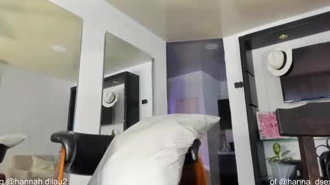 hannah dilau  online show from September 12, 9:50 pm