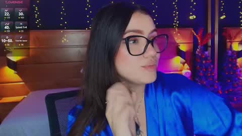 Hanna online show from November 22, 2:43 am