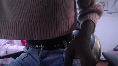 hanna_lamber online show from November 3, 12:39 pm