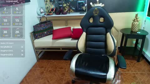 hanna_lamber online show from February 17, 4:42 am