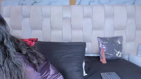 Hanna lens online show from February 27, 8:01 pm