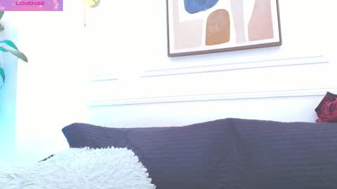 HANNA SOFIA online show from December 16, 11:27 am