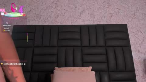 Hanna  online show from November 4, 9:27 pm