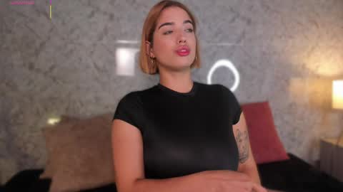 Hanna  online show from April 6, 8:10 pm