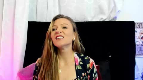 hanna_vell11 online show from January 10, 6:30 am