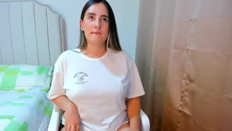 Snapshot of hannaa86 chatting on September 15, 2:02 am Hanna online show from September 15, 2:02 am