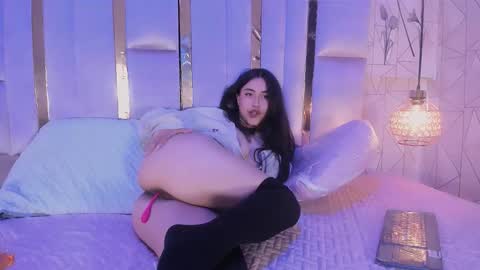  Hanna Collins  online show from December 21, 1:28 pm