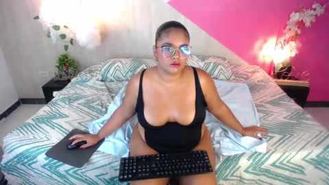 Hannah  online show from October 20, 12:21 pm