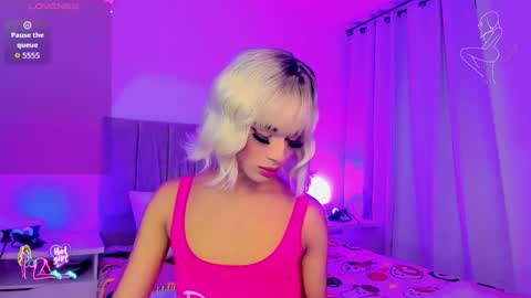 HANNAH STEWART online show from March 4, 2:30 am