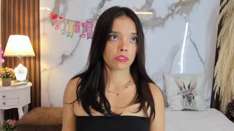 Hannahill69 online show from February 15, 5:41 am