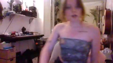 Hannah online show from March 18, 9:53 pm