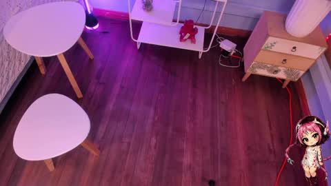 Hannah online show from June 9, 12:27 pm