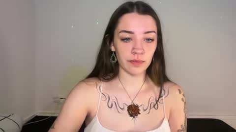 Hannah Taylor online show from January 15, 8:17 pm