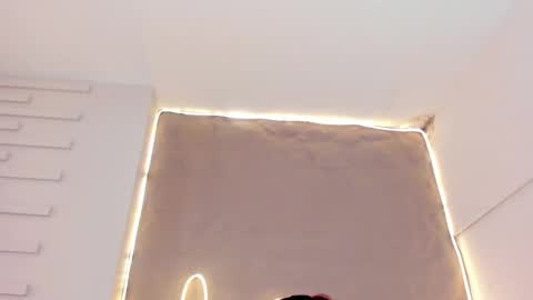 hannahtoons_ online show from February 21, 6:27 am