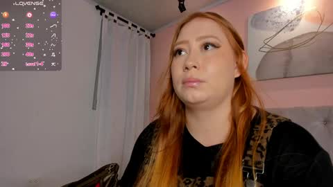 hannamartinn_ online show from May 14, 4:05 pm