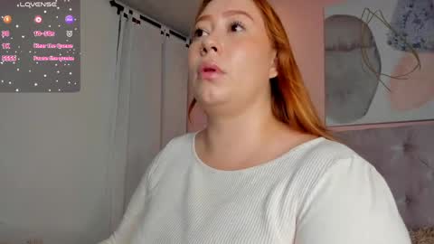 hannamartinn_ online show from May 6, 4:35 pm