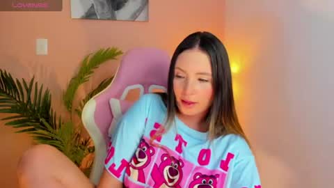 Hanna Miller  online show from June 20, 7:03 am