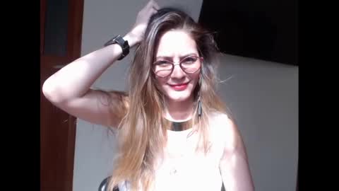 hanny_333 online show from February 5, 8:04 pm