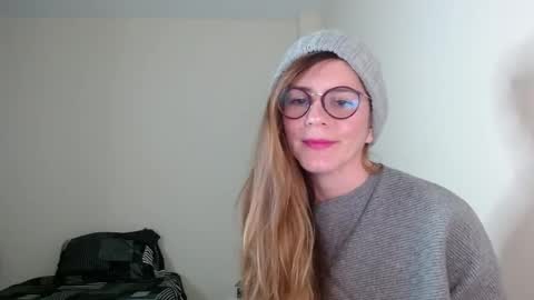 hanny_333 online show from January 13, 9:08 am