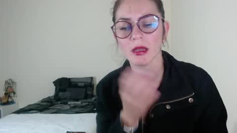 hanny_333 online show from January 4, 9:10 am