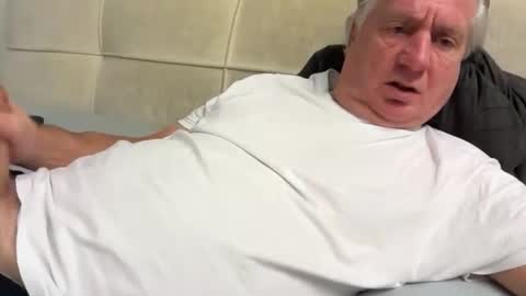 hans66760 online show from November 9, 6:32 pm