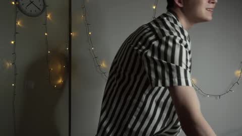 Hans online show from December 14, 4:19 pm