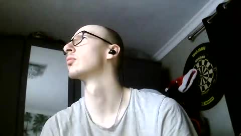 hansole online show from December 3, 12:30 am