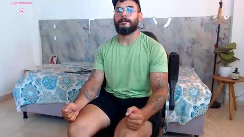 hanz_col online show from December 5, 7:11 pm