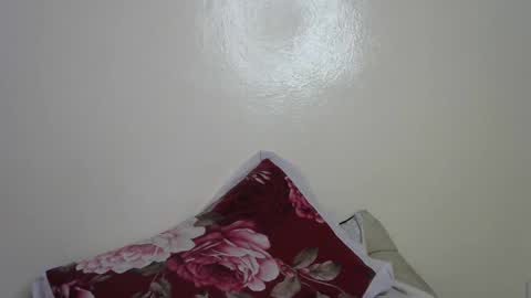 Snapshot of happy_alwayz chatting on March 11, 1:37 am happy_alwayz online show from March 11, 1:37 am