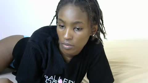 Snapshot of happy_alwayz chatting on March 7, 1:42 am happy_alwayz online show from March 7, 1:42 am