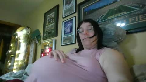 happynpregnantmi online show from May 3, 6:47 pm