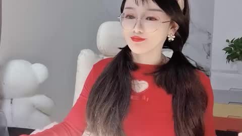 Daisy online show from February 5, 1:33 pm