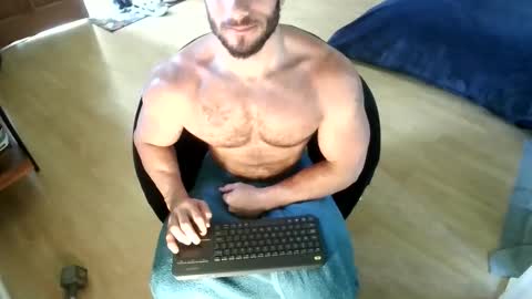 Leila online show from April 17, 8:33 pm