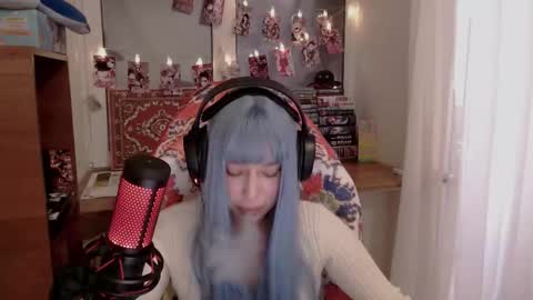 happyvibes_ online show from September 30, 2:27 pm