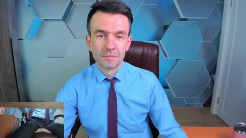 Steve online show from April 25, 1:41 pm