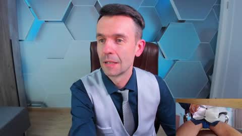 Steve online show from April 22, 12:45 pm