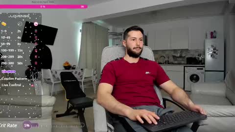 Snapshot of hard_chriss chatting on March 9, 8:18 am Hard Cock online show from March 9, 8:18 am