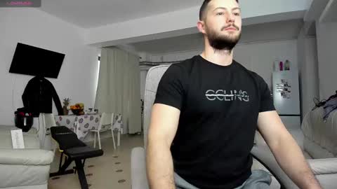 Snapshot of hard_chriss chatting on March 1, 10:02 am Hard Cock online show from March 1, 10:02 am