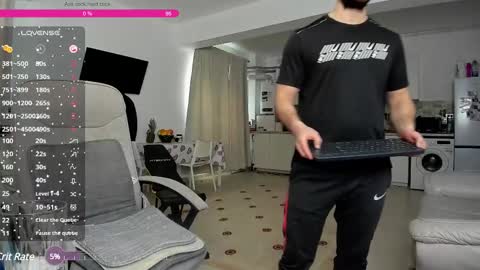 Snapshot of hard_chriss chatting on March 11, 8:30 am Hard Cock online show from March 11, 8:30 am