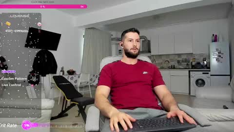 Snapshot of hard_chriss chatting on February 2, 8:13 am Hard Cock online show from February 2, 8:13 am