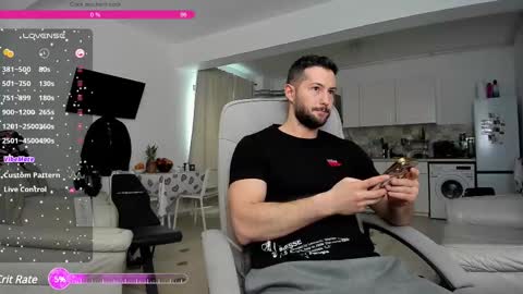 Snapshot of hard_chriss chatting on February 20, 11:42 am Hard Cock online show from February 20, 11:42 am
