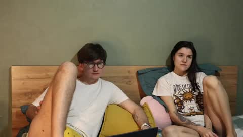 Emily and David online show from January 2, 4:52 am