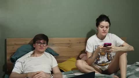 Emily and David online show from March 4, 4:38 am