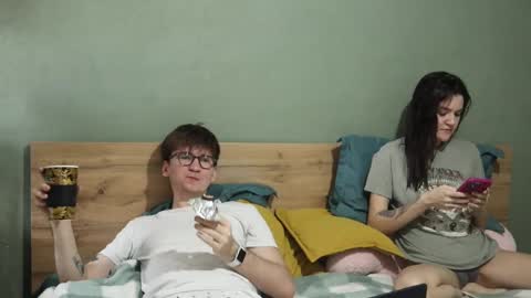 Emily and David online show from February 17, 5:25 am