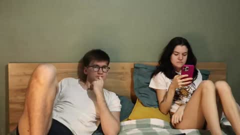 Emily and David online show from January 9, 5:23 am